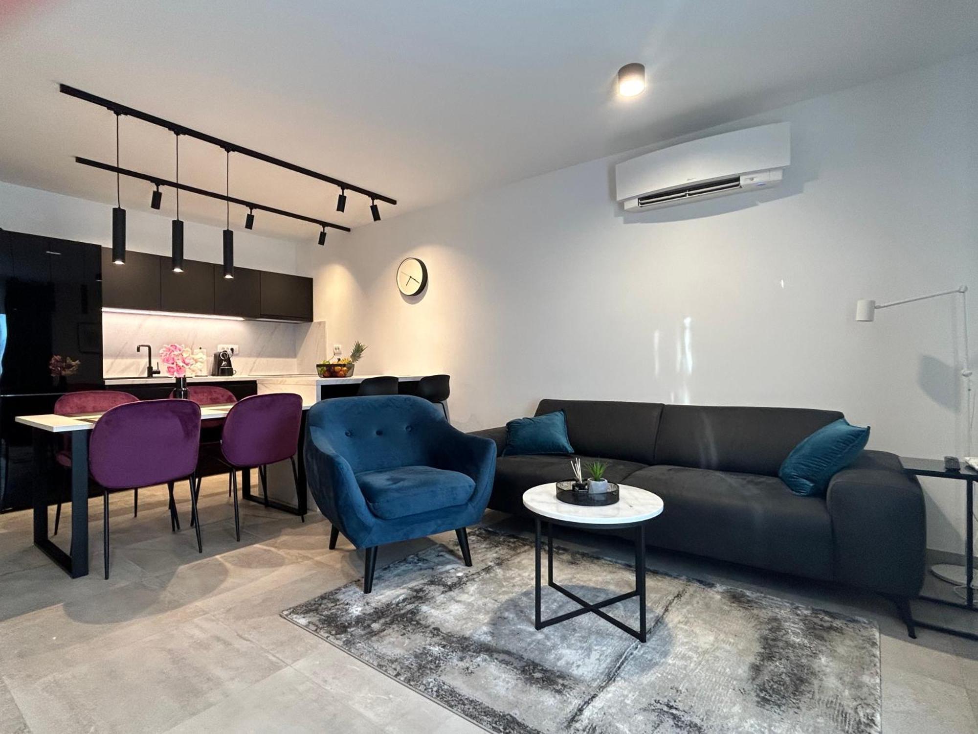 Oris, Private Parking, Garden Apartment Zadar