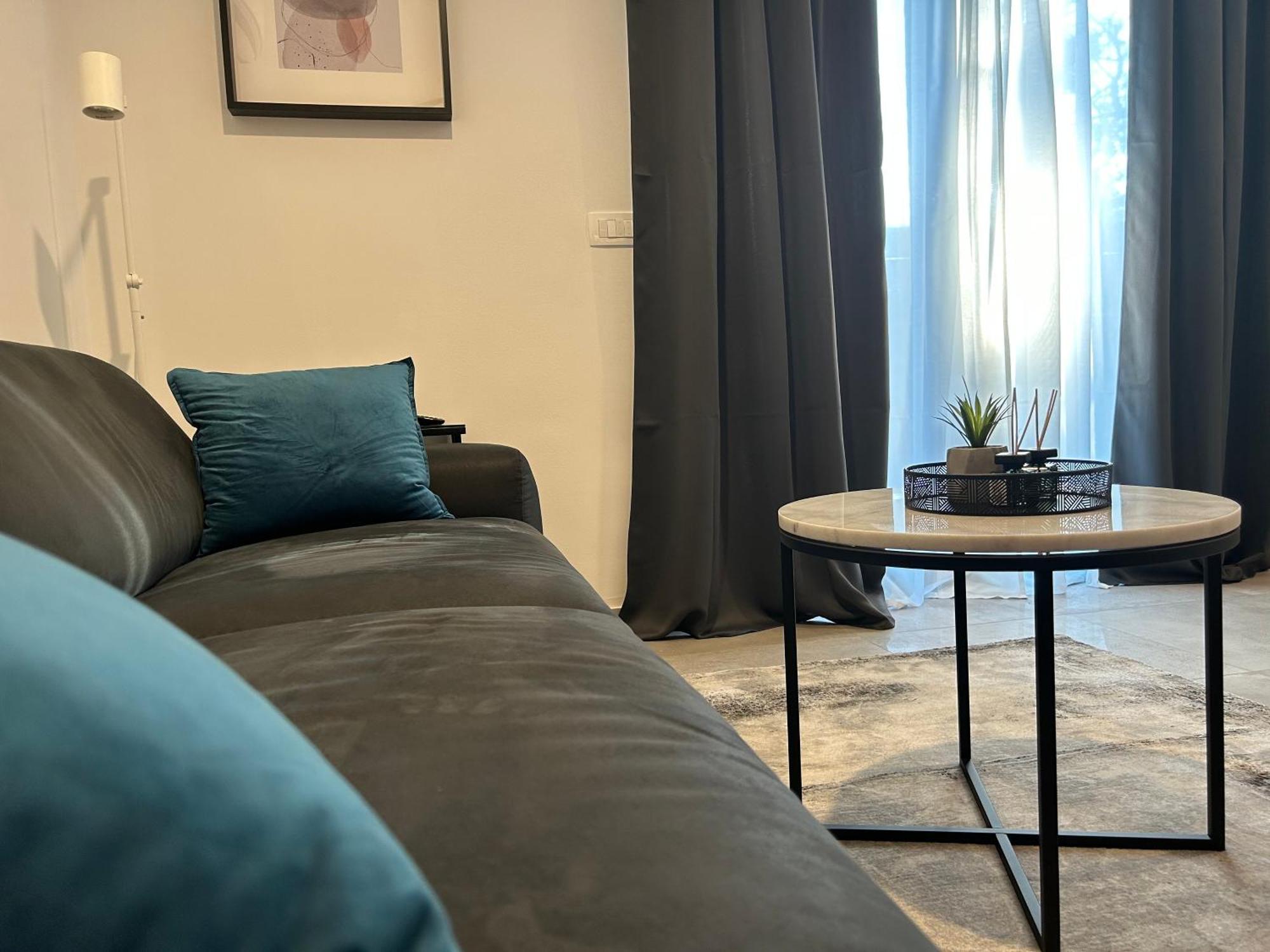 Oris, Private Parking, Garden * Zadar